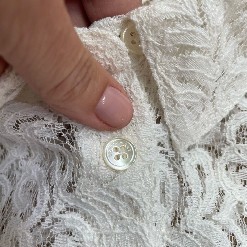 EQUIPMENT LACE SLEEVELESS TOP - Picture 8 of 14